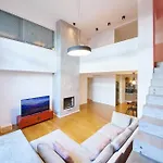Ampia Casa Indipendente Con Giardino Privato