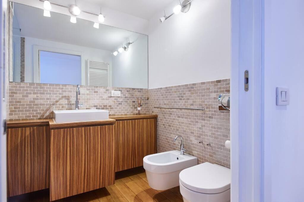 Ampia Casa Indipendente Con Giardino Privato *