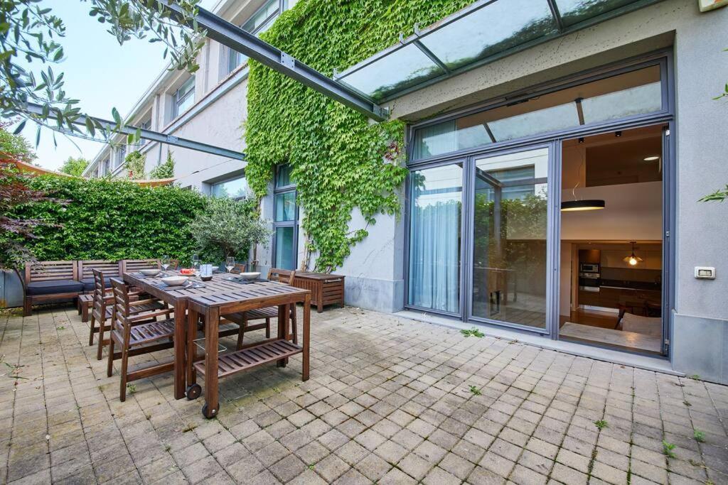Ampia Casa Indipendente Con Giardino Privato * Milan